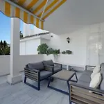 1104 First Line Beach Apartment Golden Beach Pool